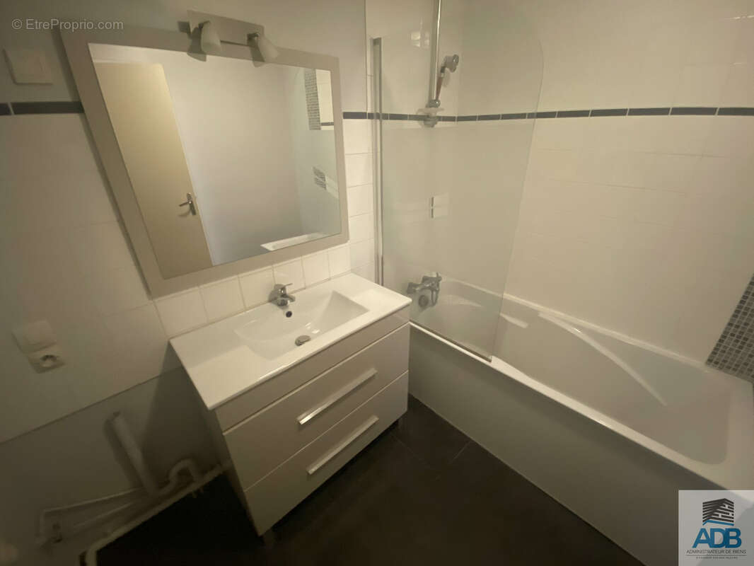 Appartement à LE COTEAU