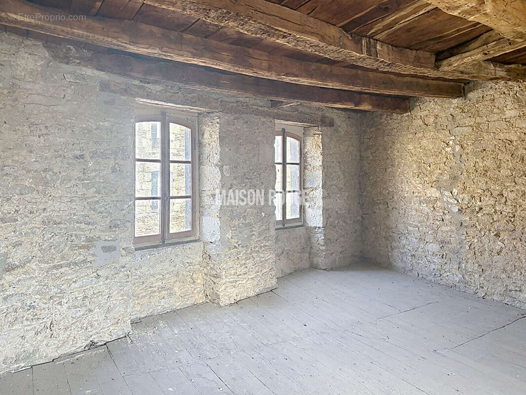 Immeuble centre de Dinan 170 m2 - photo 4