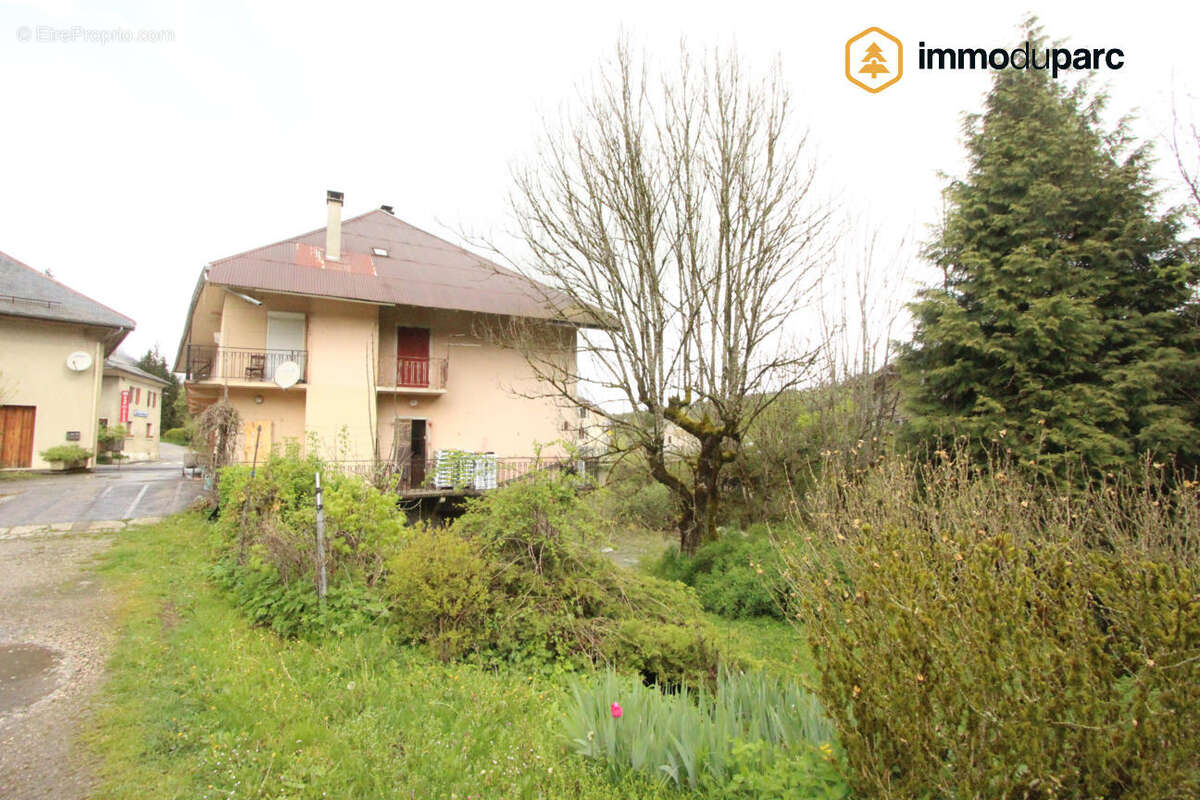 Maison à LESCHERAINES