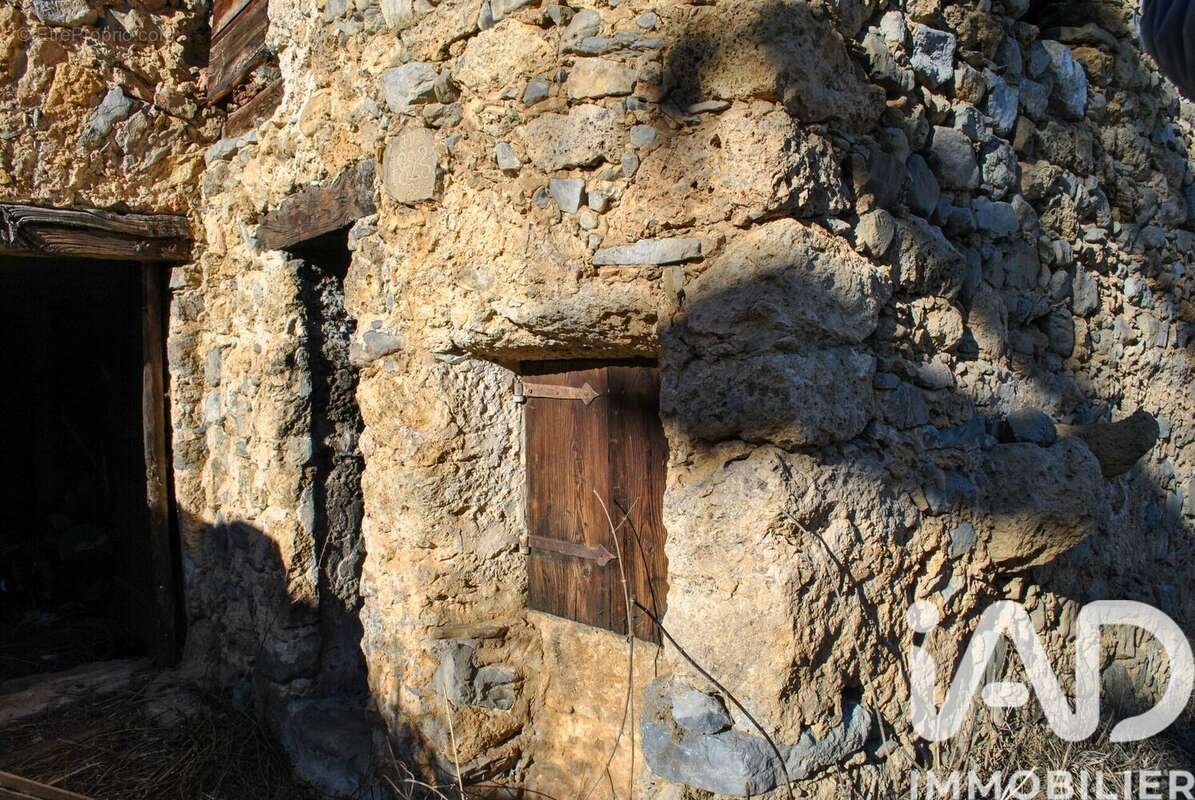 Photo 9 - Maison à ROUBION