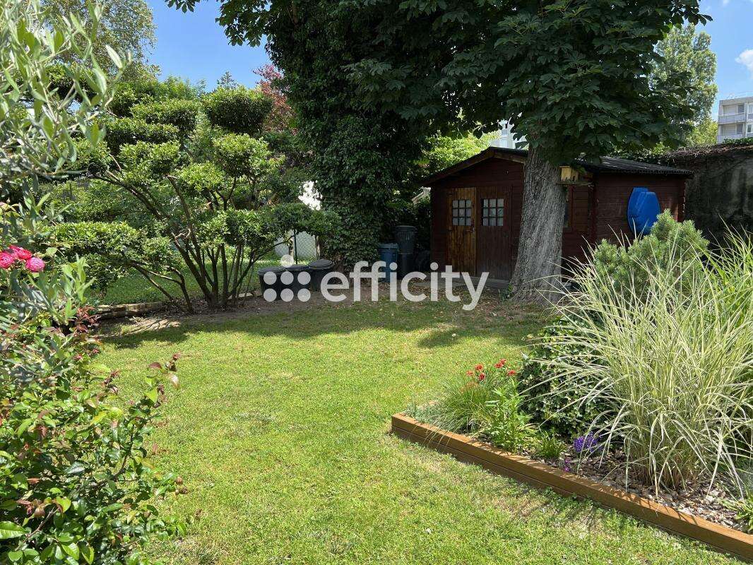 Maison 95 m² à Vaulx-En-Velin  - photo 20