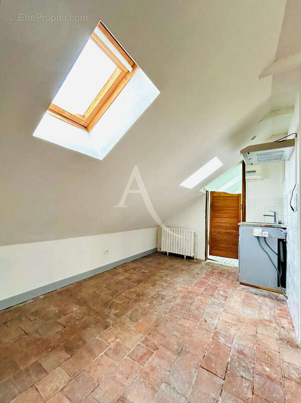 Appartement à LES PONTS-DE-CE