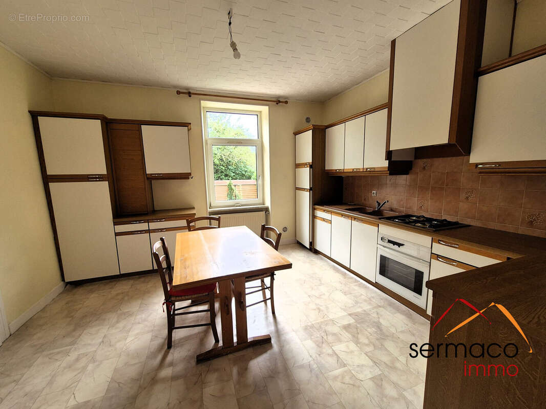 cuisine indépendante 16 m2 - Maison à SARREGUEMINES