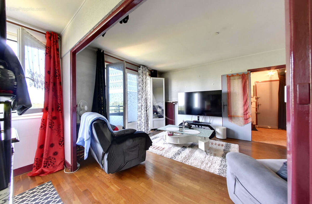 Appartement 4 pièces, Balcon, 3 chambres, ascenseur, résidence sécurisée - photo 3