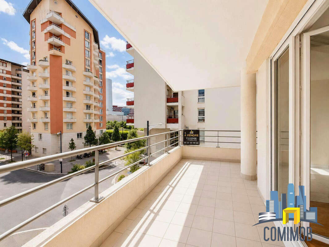 Appartement à COURBEVOIE