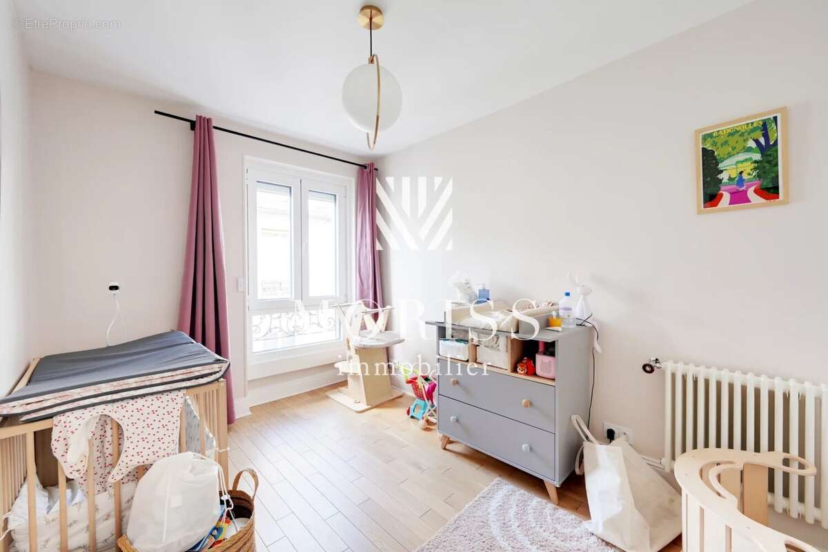 Appartement à PARIS-17E