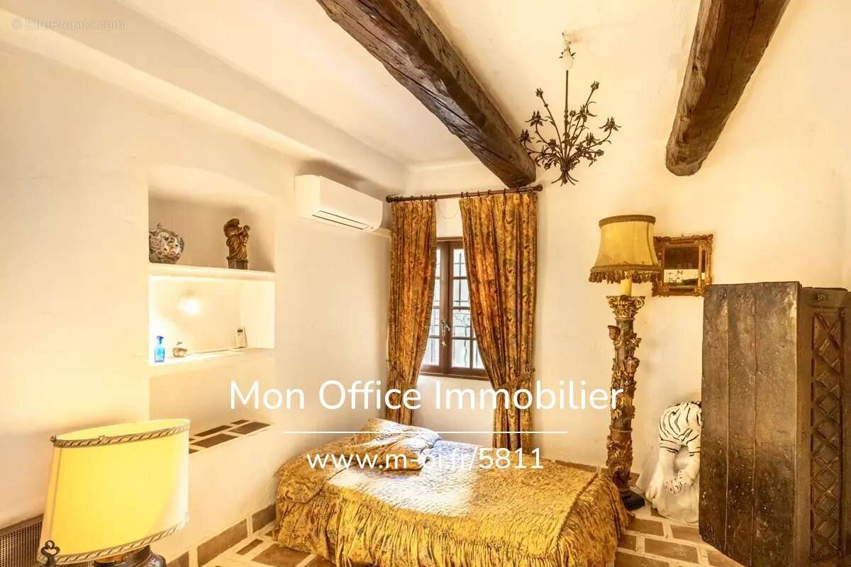 Appartement à MARSEILLE-2E