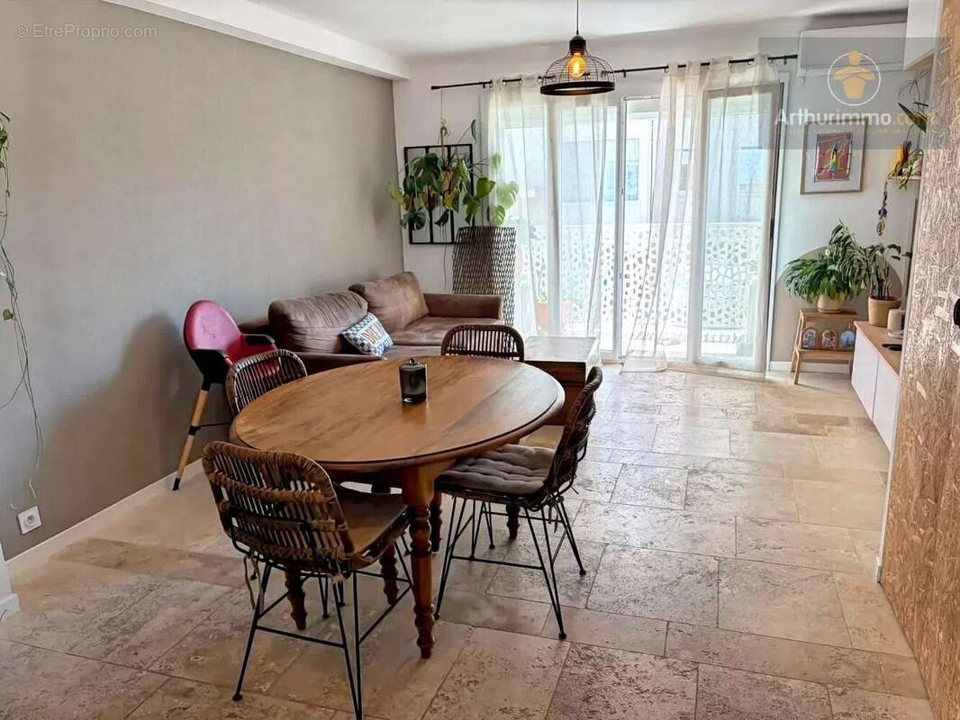 Appartement à SIX-FOURS-LES-PLAGES