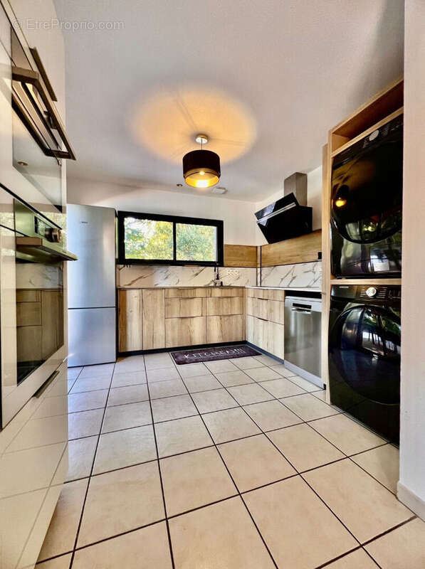 Maison T5 136 m² avec piscine et garage - photo 4