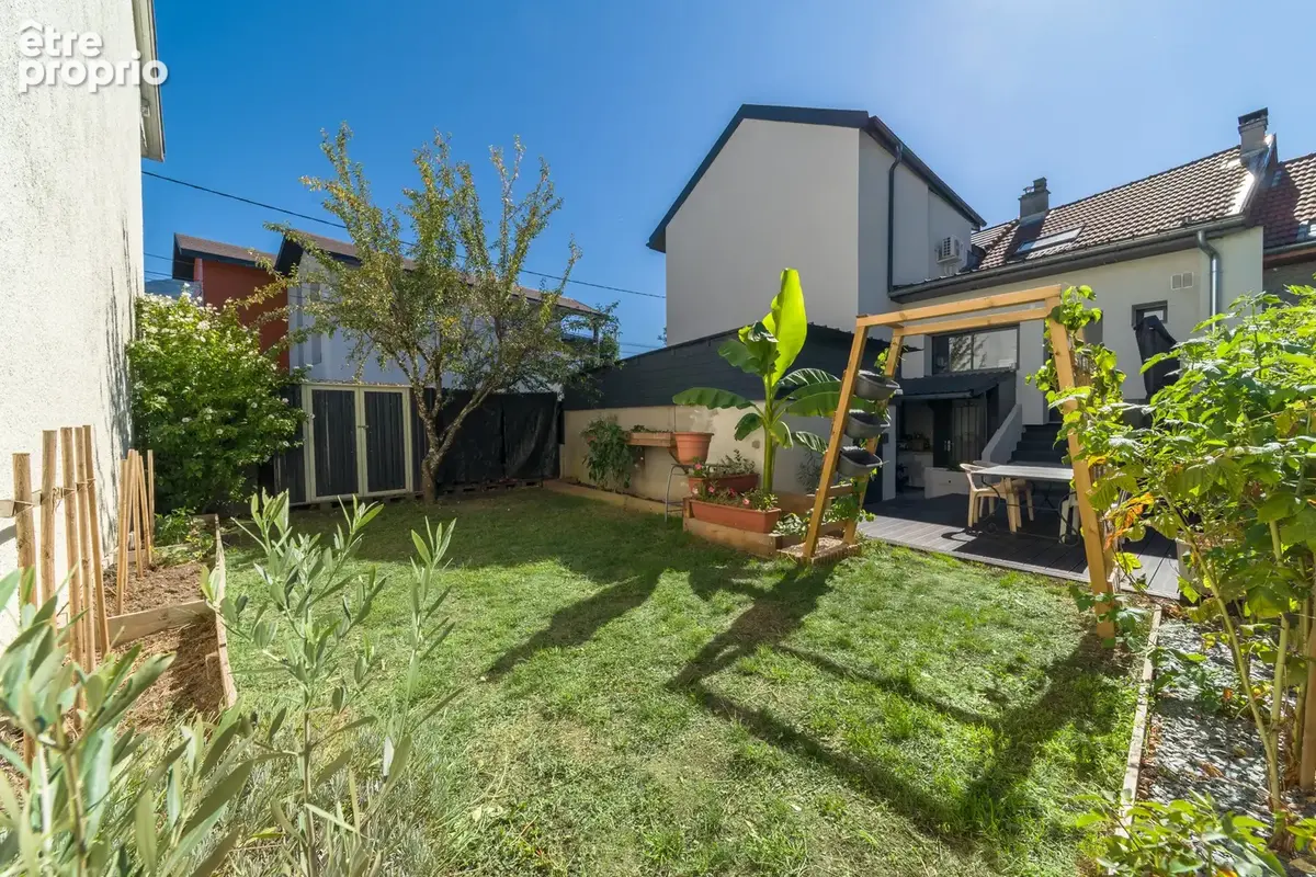 Aix-les-bains maison mitoyenne jardin garage et studio locatif - photo 6