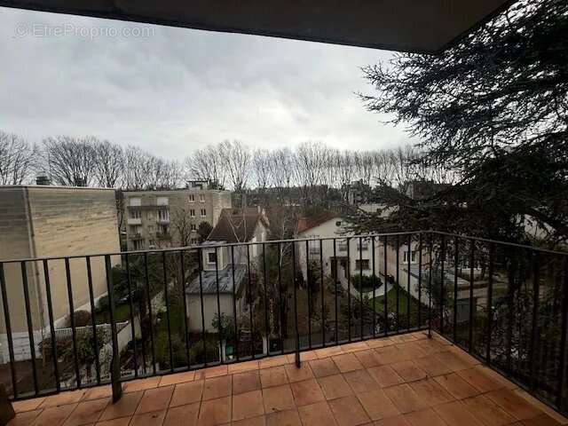 Appartement à SAINT-MAUR-DES-FOSSES