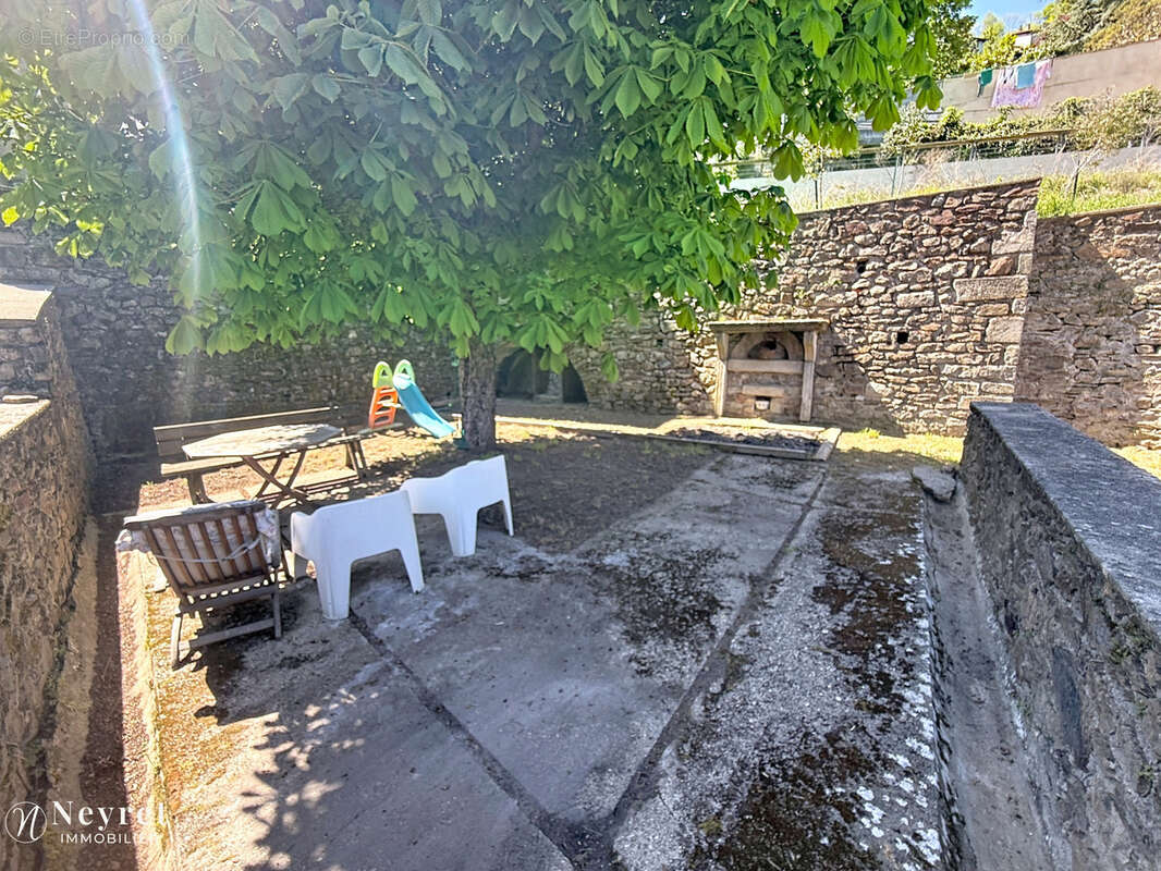 Maison à CELLIEU