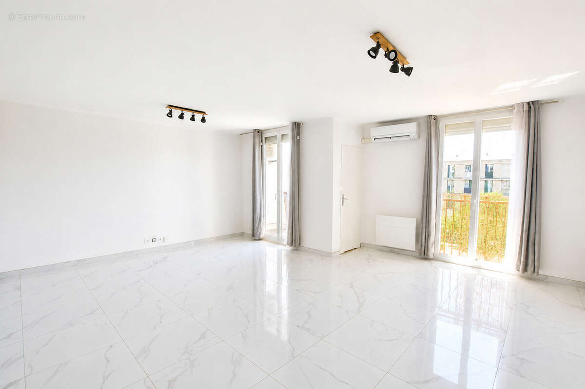 Appartement à MARSEILLE-12E