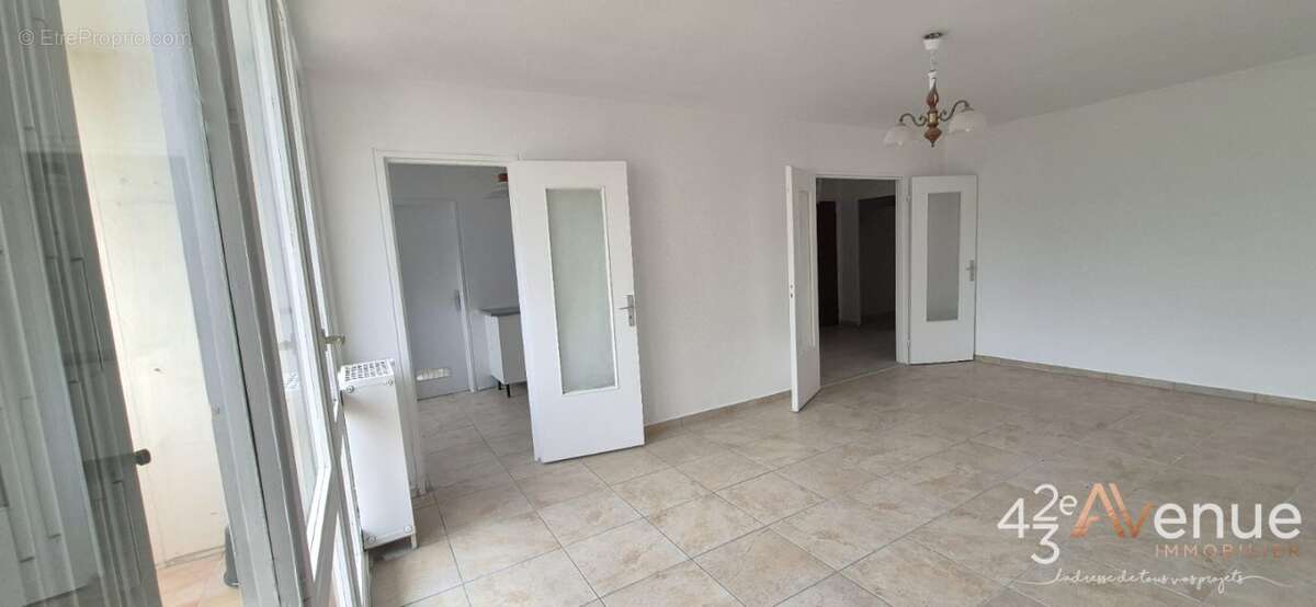 Appartement à SAINT-ETIENNE