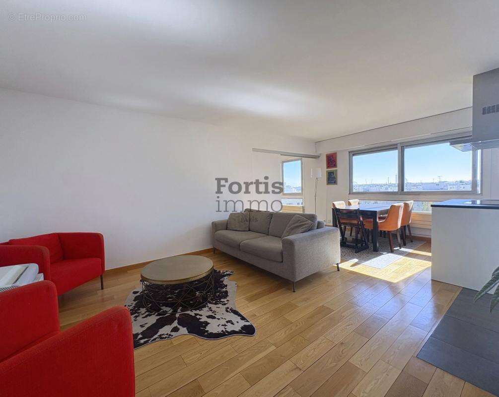 Appartement à PARIS-12E