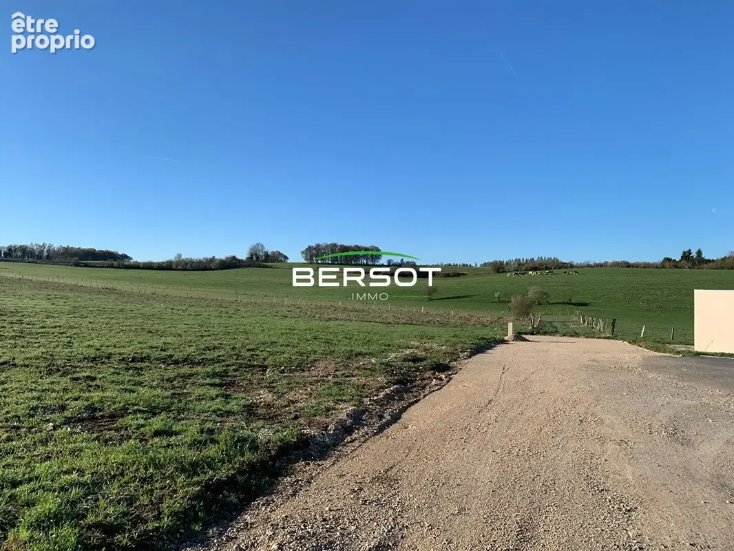 EXCLUSIVITE Terrain constructible viabilisé 527m² plat et bien exposé au calme ? L'Hôpital-du-Grosbois proche Valdahon - photo 2