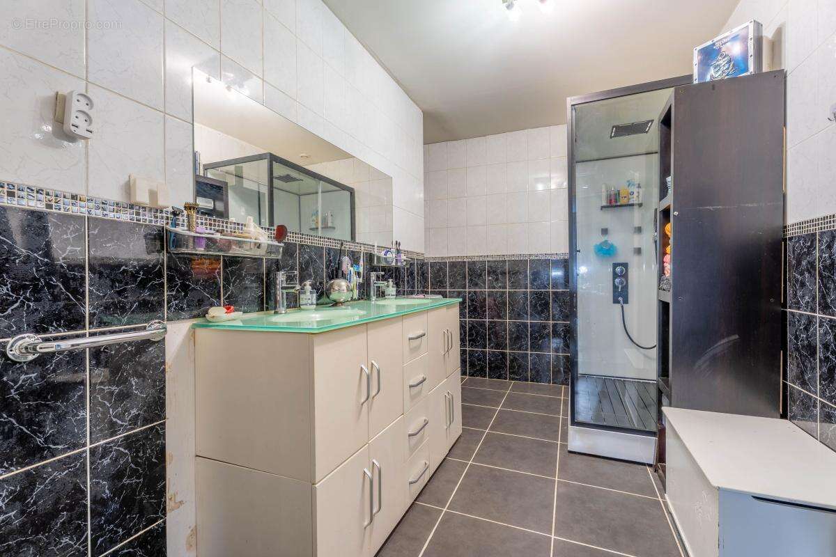 Appartement à SAIN-BEL