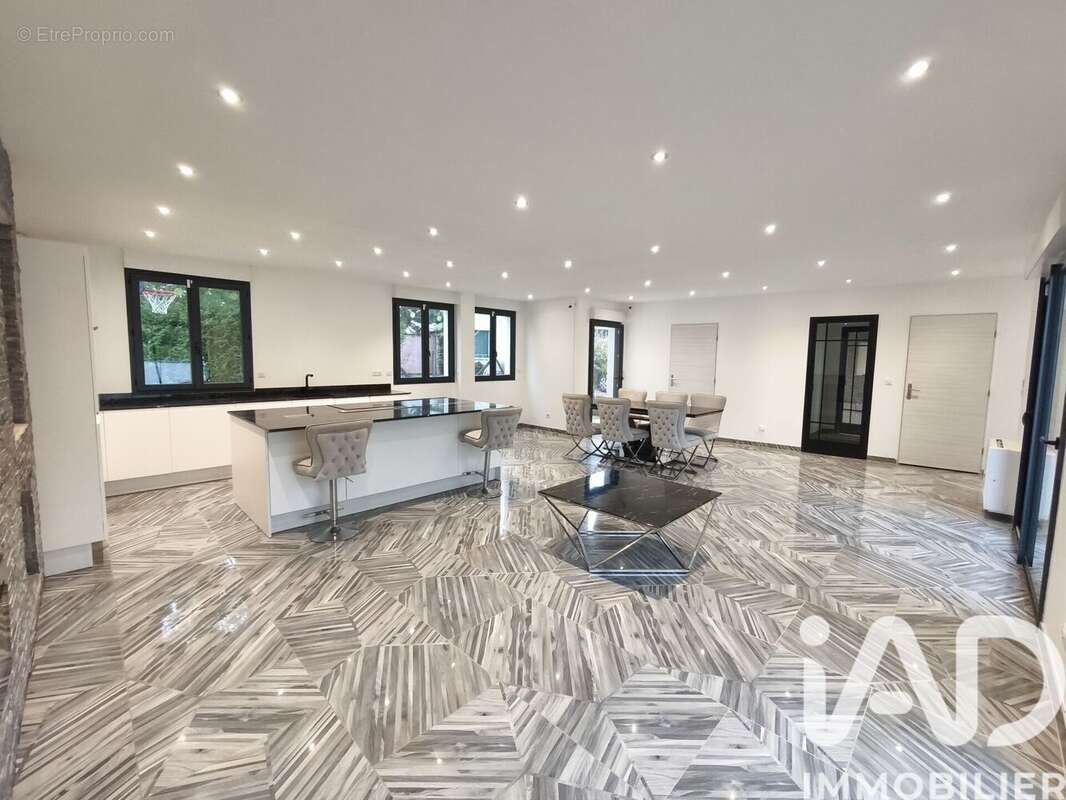 Photo 7 - Maison à NANTEUIL-LES-MEAUX