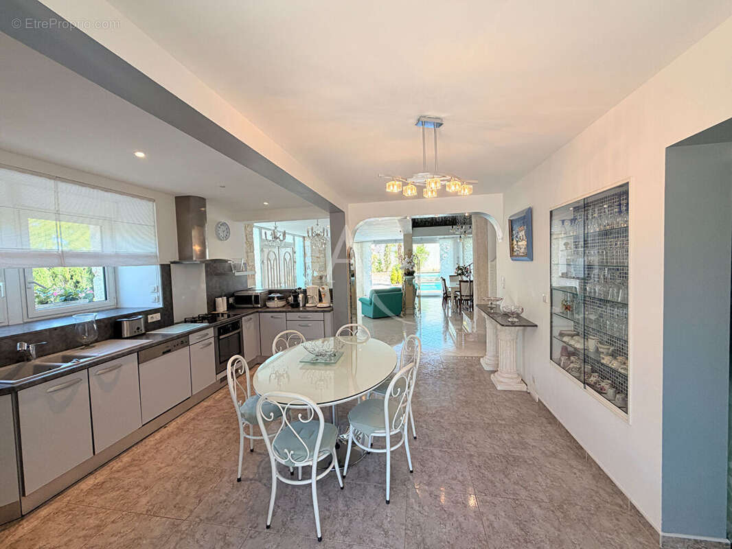 Maison en pierre de 150 m2 avec piscine - photo 3