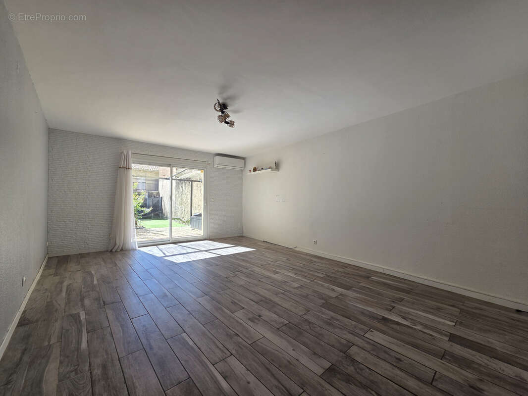 Maison à PUISSERGUIER