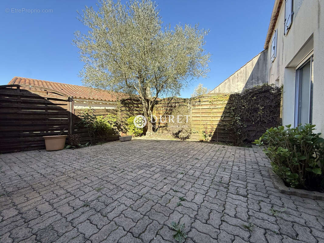 Maison à LES CLOUZEAUX