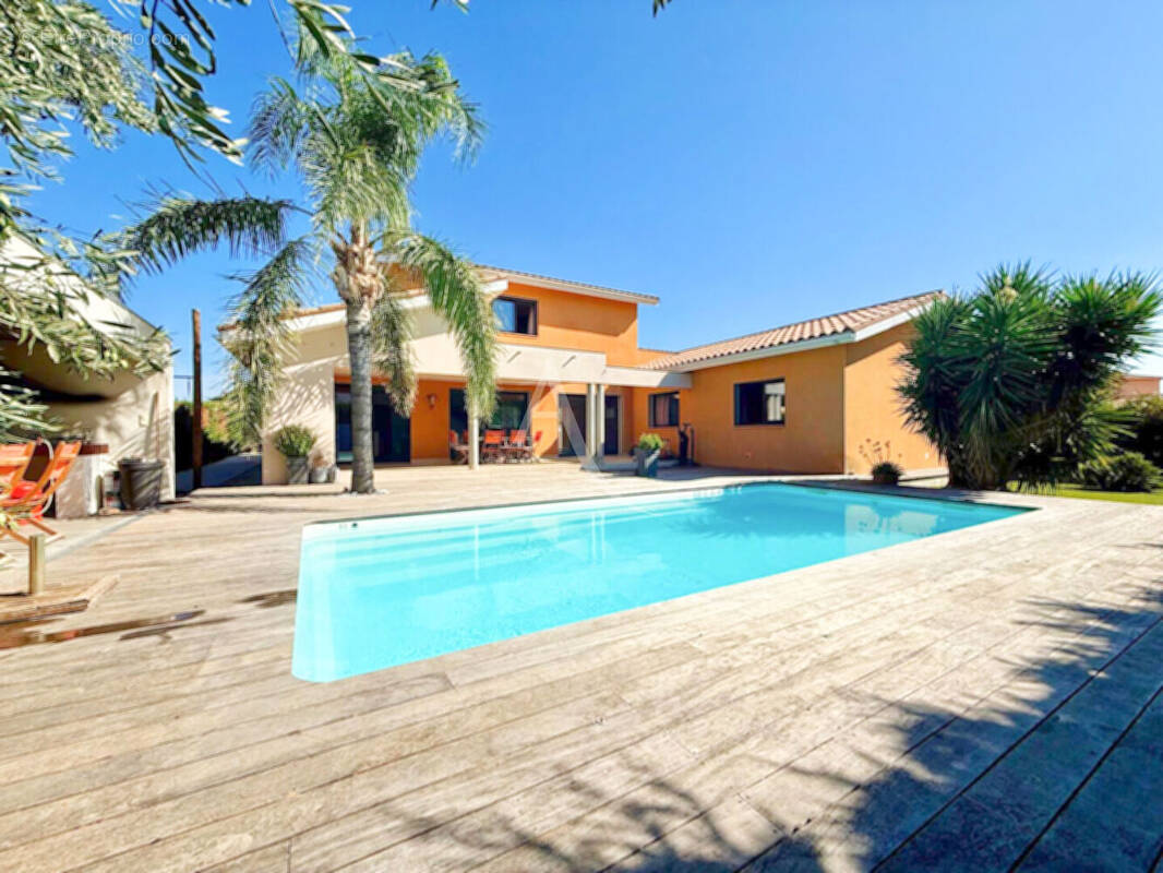 Maison à CORNEILLA-LA-RIVIERE