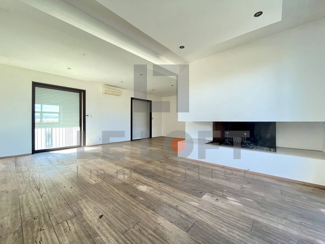 Appartement à FREJUS