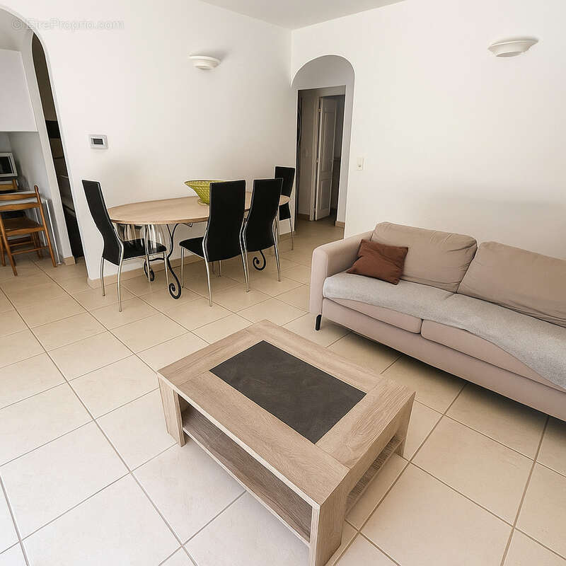 Maison à SOLLIES-TOUCAS