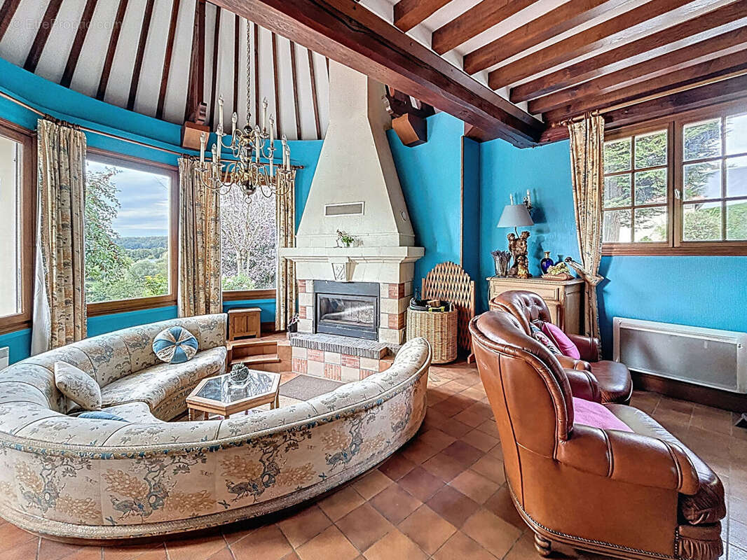 Maison à SAINT-CYR-DU-RONCERAY