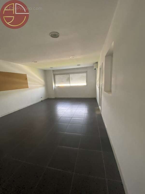 Commerce à SAINT-ALBAN