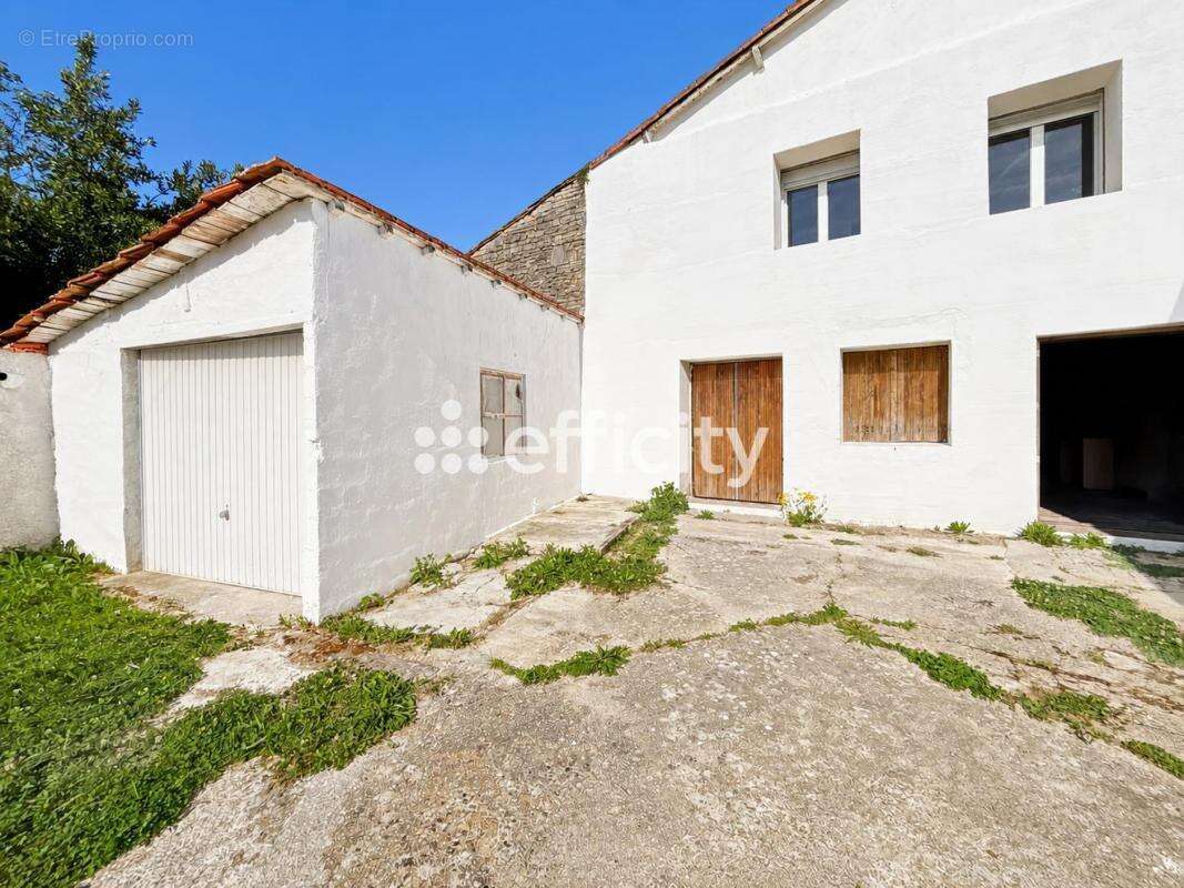 Maison à LE SEURE