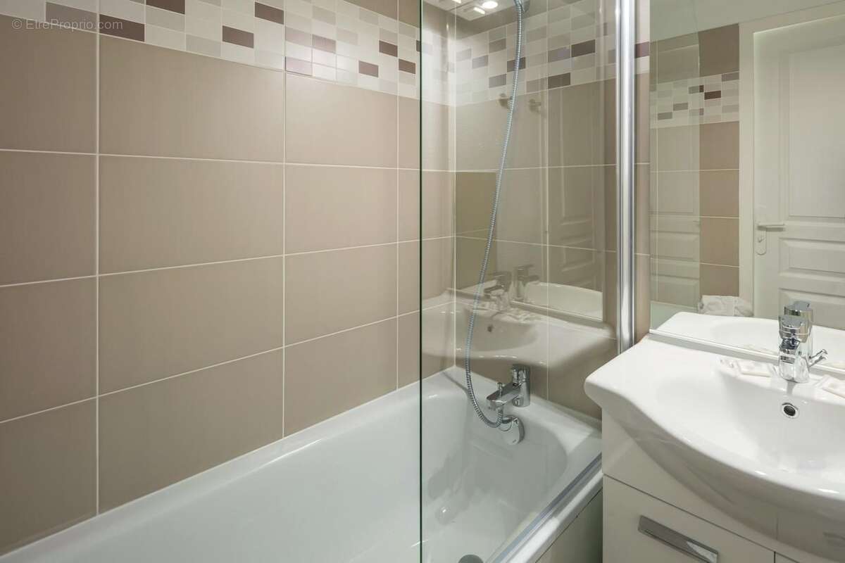 Appartement à MANDELIEU-LA-NAPOULE