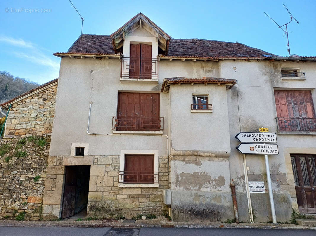 Maison à AMBEYRAC