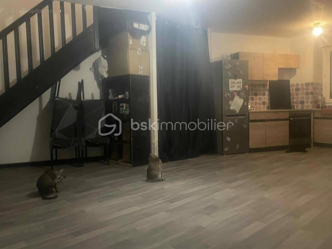 Appartement à SAINT-GENIS-LAVAL