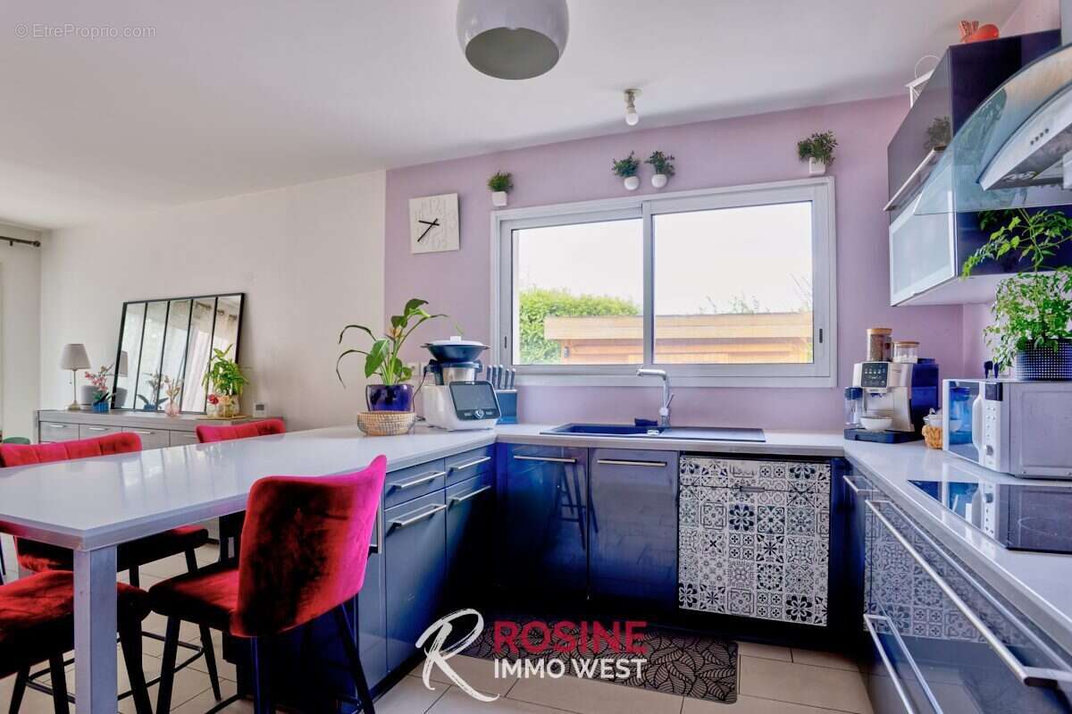 Maison 114 m² à Beaucouze  - photo 8
