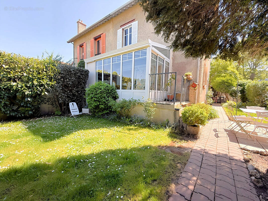 Maison à JOUY-EN-JOSAS