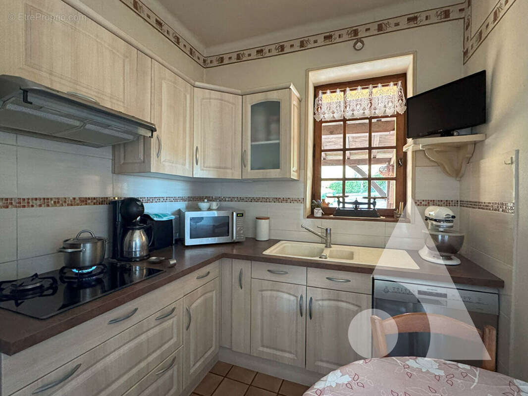 Maison à LES EYZIES-DE-TAYAC-SIREUIL