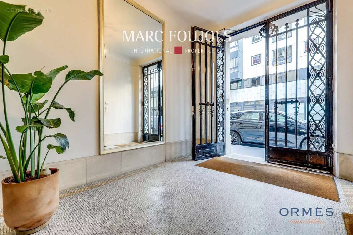 Appartement à PARIS-15E