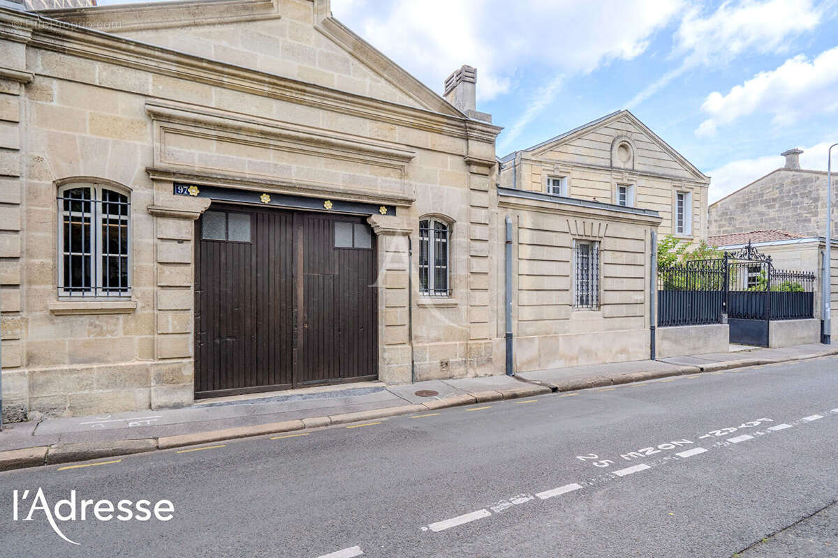 BORDEAUX JARDIN PUBLIC - Magnifique maison pierre avec garage et extérieurs. - photo 4