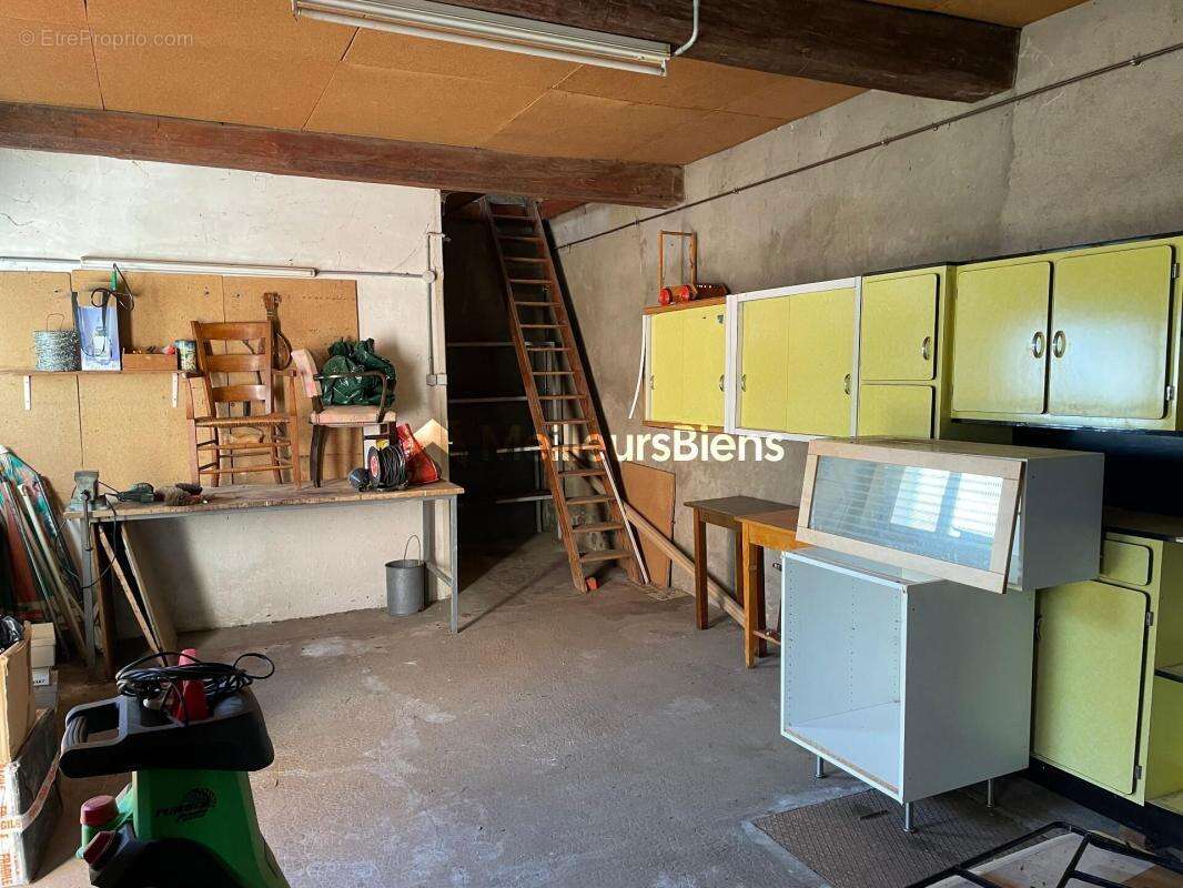 Maison à MONTMERLE-SUR-SAONE