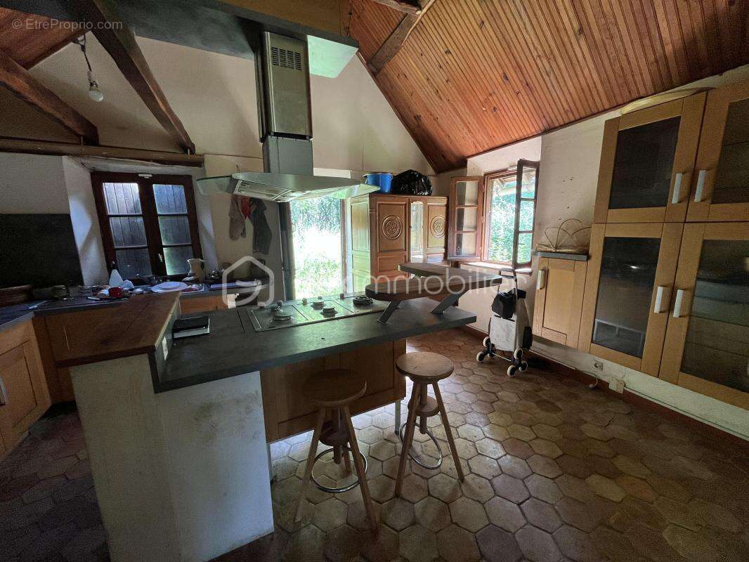Maison 170m2 avec bâtiment annexe et dépendances sur 1,6 Ha - photo 16