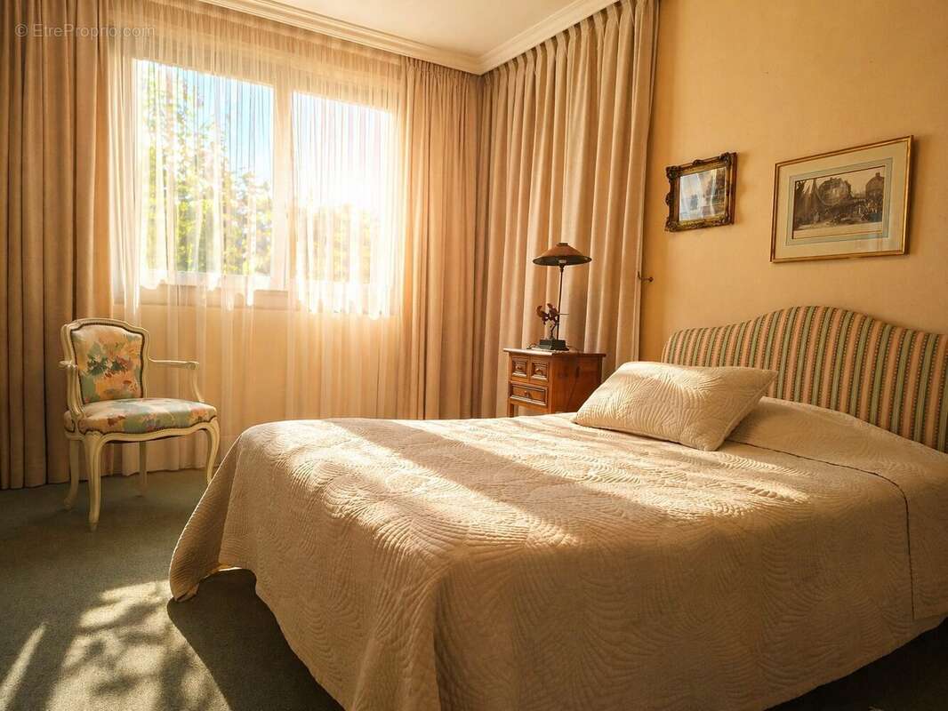 Appartement à FONTENAY-LE-FLEURY