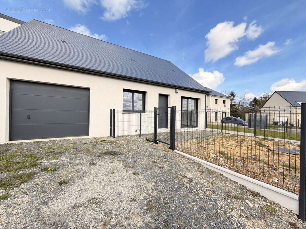 Maison à ESQUAY-SUR-SEULLES