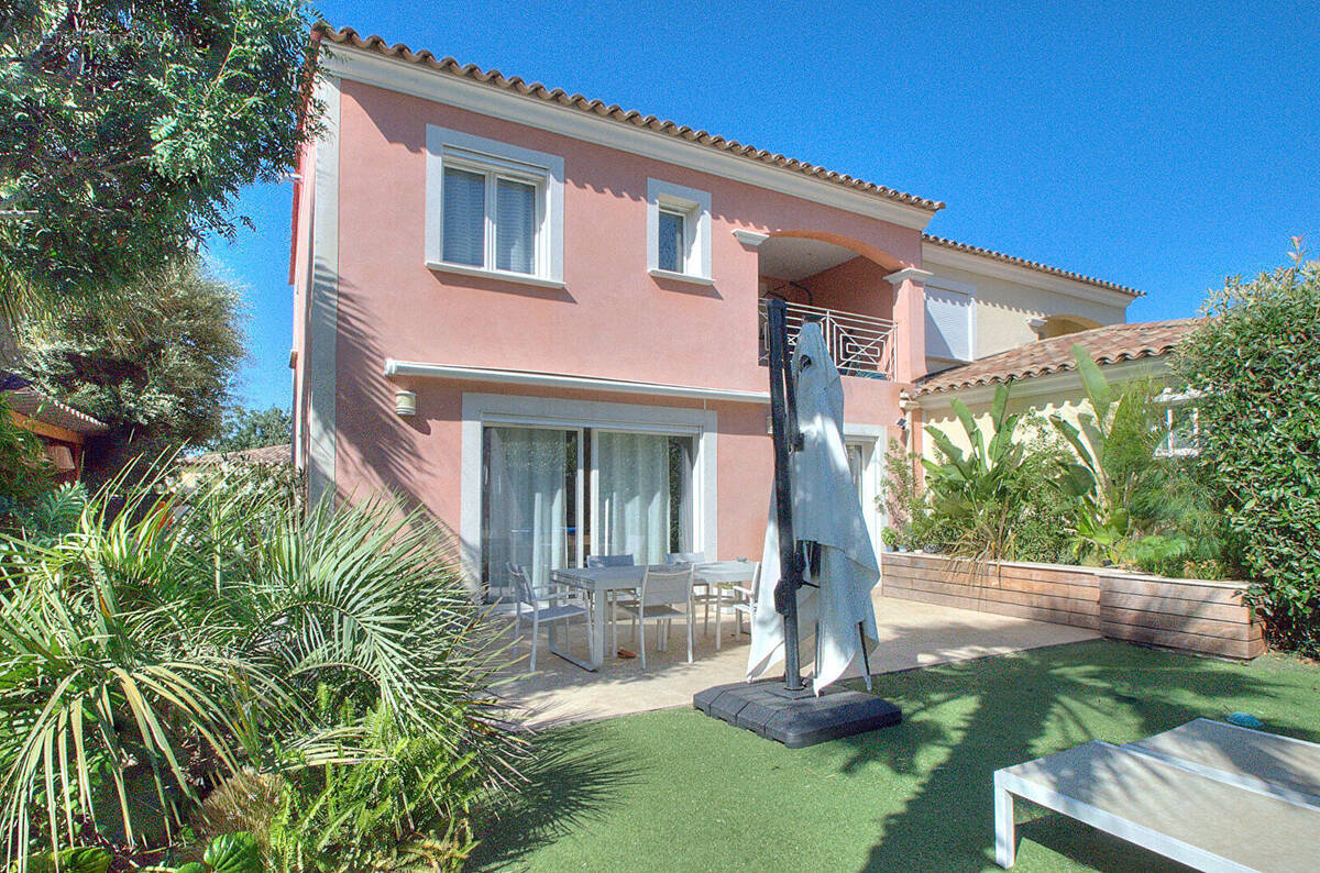 Maison à SAINT-RAPHAEL