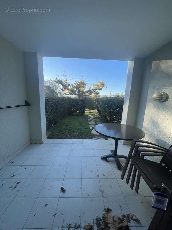 terrasse - Appartement à GRIMAUD