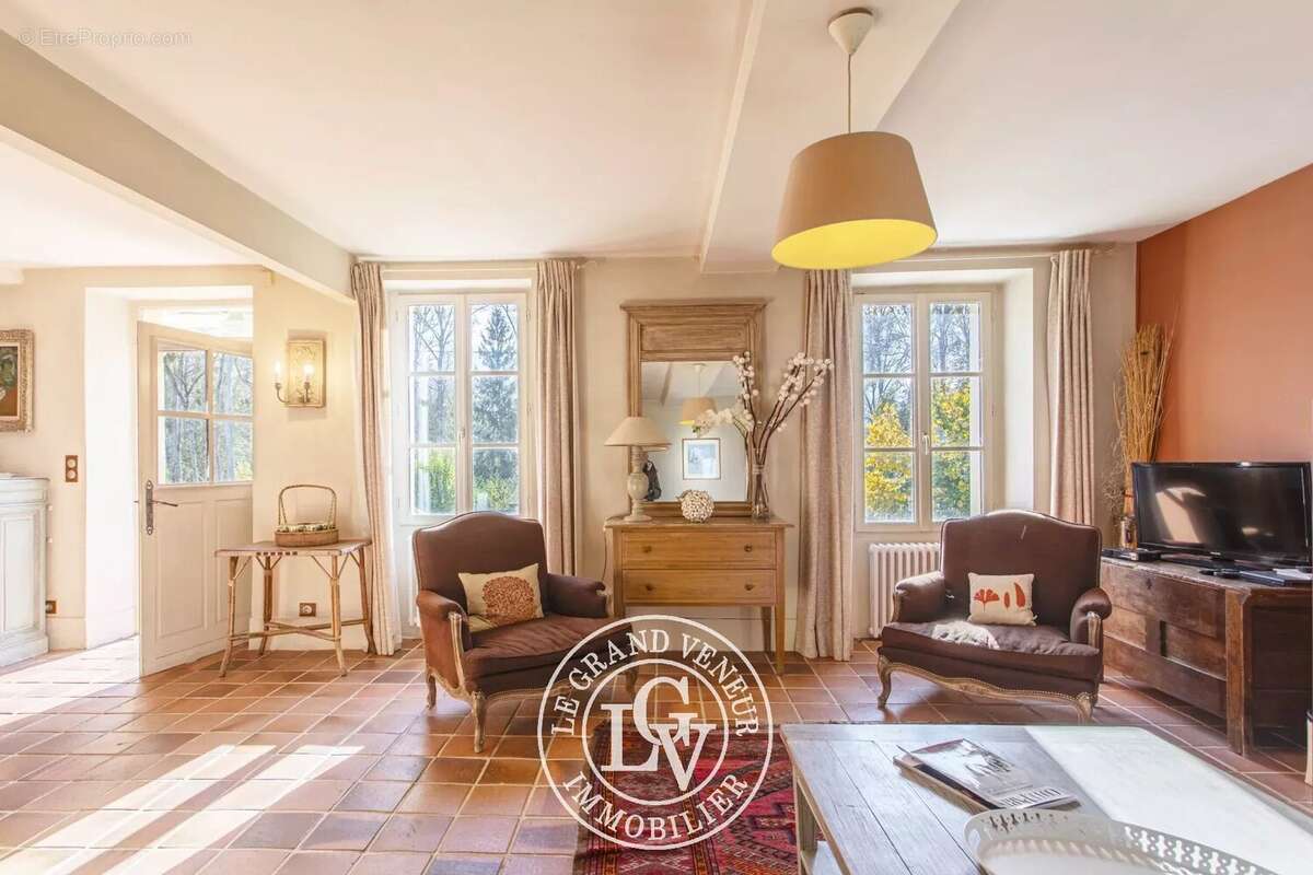 Maison à MORET-SUR-LOING