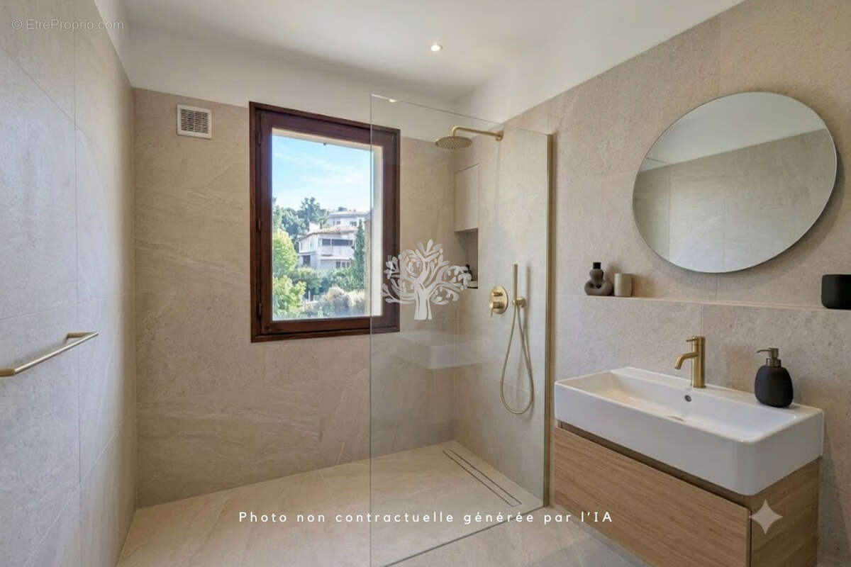 Appartement à SIX-FOURS-LES-PLAGES