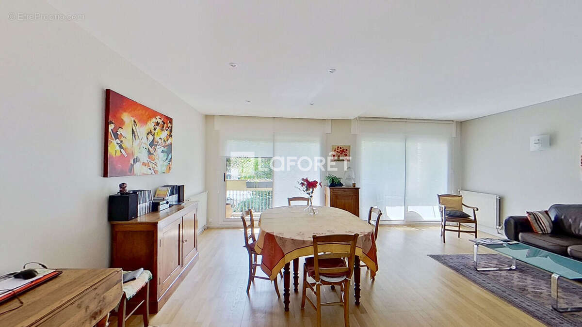 Appartement à LYON-8E