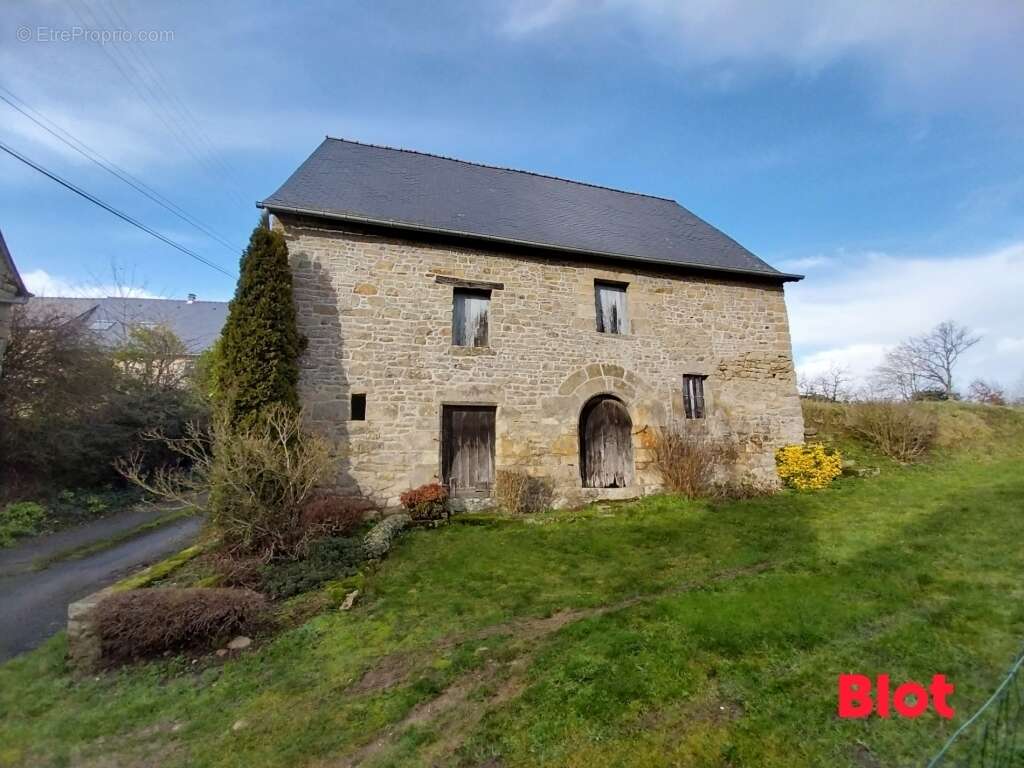 Maison à ANTRAIN