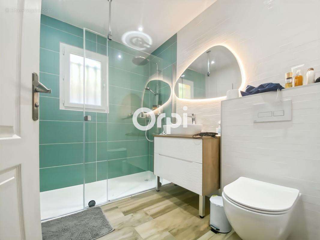 Villa T6 de 168 m2 de plain pied, jardin, piscine, garage - photo 10